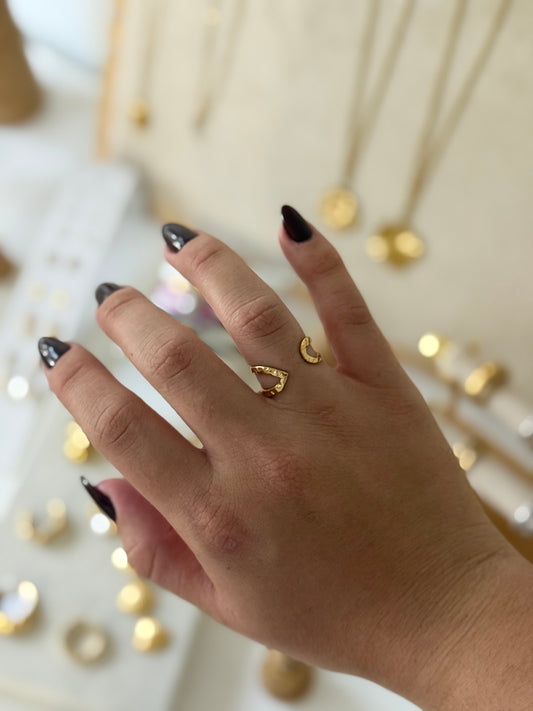 Arrow Adjustable Ring